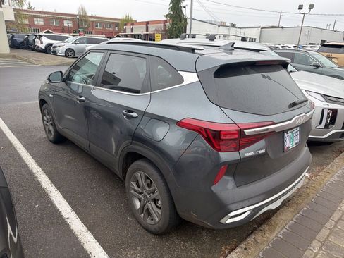 Certified 2023 Kia Seltos S w/ Navigation Package image 6