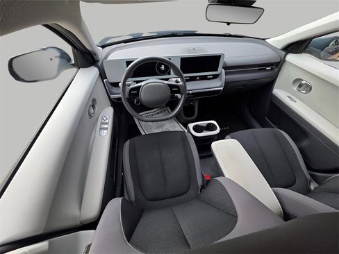 Used 2022 Hyundai Ioniq 5 SE image 13