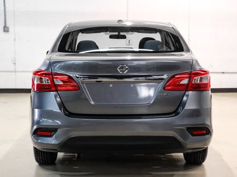 Used 2019 Nissan Sentra SV FWD image 9
