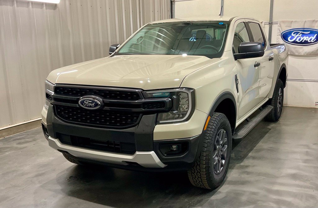 New 2026 Ford Ranger XLT w/ Equipment Group 301A High AWD/4WD image 3