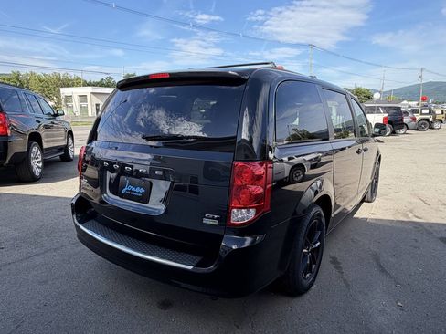 Used 2019 Dodge Grand Caravan GT FWD image 6