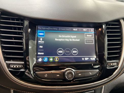 Used 2018 Chevrolet Trax LT w/ LT Convenience Package image 14