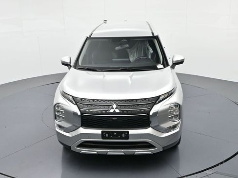 Used 2024 Mitsubishi Outlander SE image 16