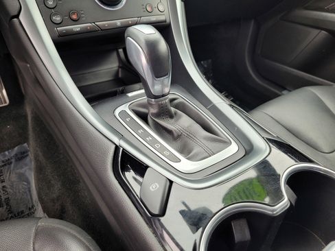 Used 2016 Ford Fusion Titanium image 19