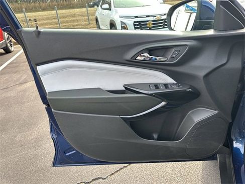 Certified 2024 Chevrolet Trax LT w/ LT Convenience Package image 20