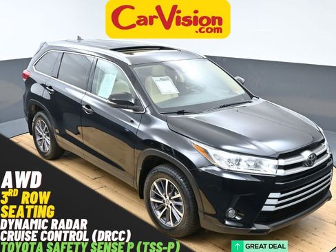 Used 2019 Toyota Highlander XLE AWD/4WD image 1