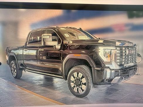 Used 2024 GMC Sierra 2500 Denali w/ Denali Reserve Package AWD/4WD image 1