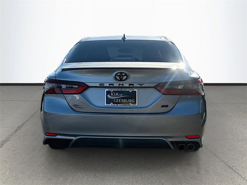 Used 2024 Toyota Camry SE image 6