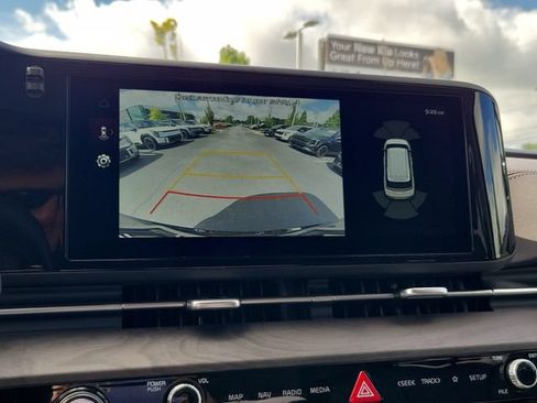 Certified 2024 Kia Carnival EX FWD image 23
