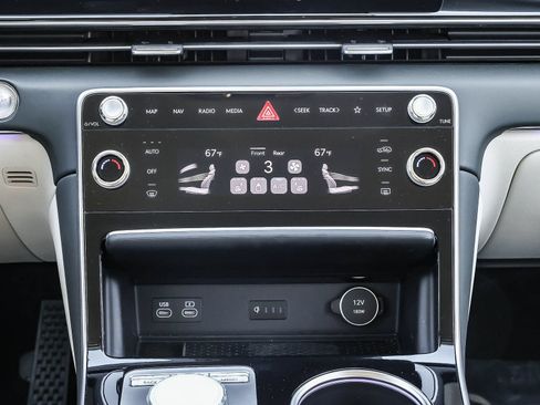 Used 2026 Genesis GV80 2.5T RWD image 14