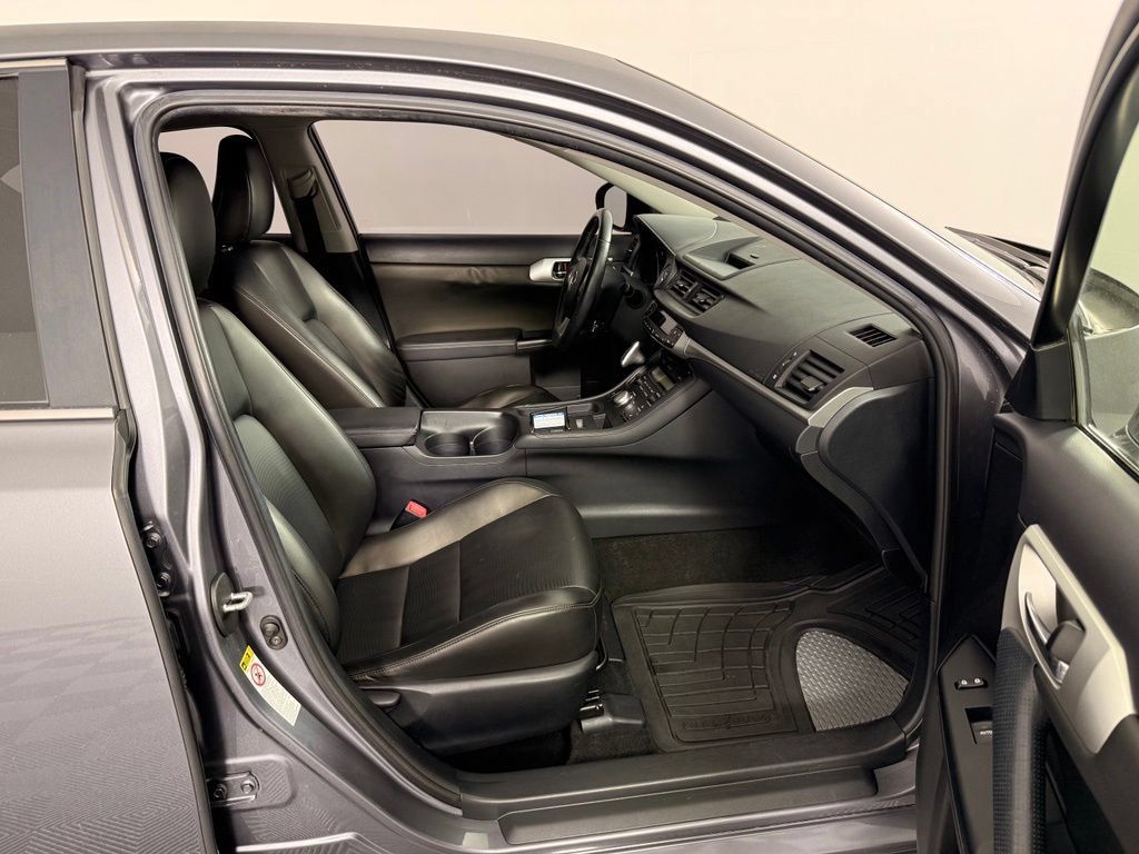 Used 2012 Lexus CT 200h Premium FWD image 17