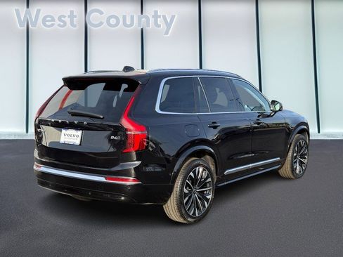 Certified 2025 Volvo XC90 B6 Plus image 4