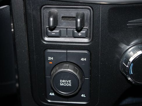 Used 2023 Ford F150 Lariat AWD/4WD image 40