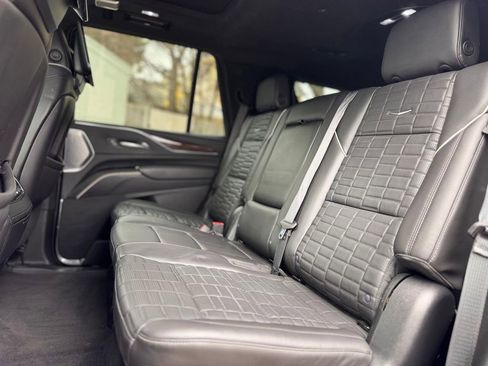 Used 2022 Cadillac Escalade Sport Platinum AWD/4WD image 25