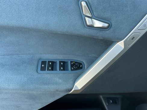 Used 2024 BMW iX xDrive50 image 11