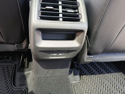 New 2026 Volkswagen Tiguan SE R-Line FWD image 21