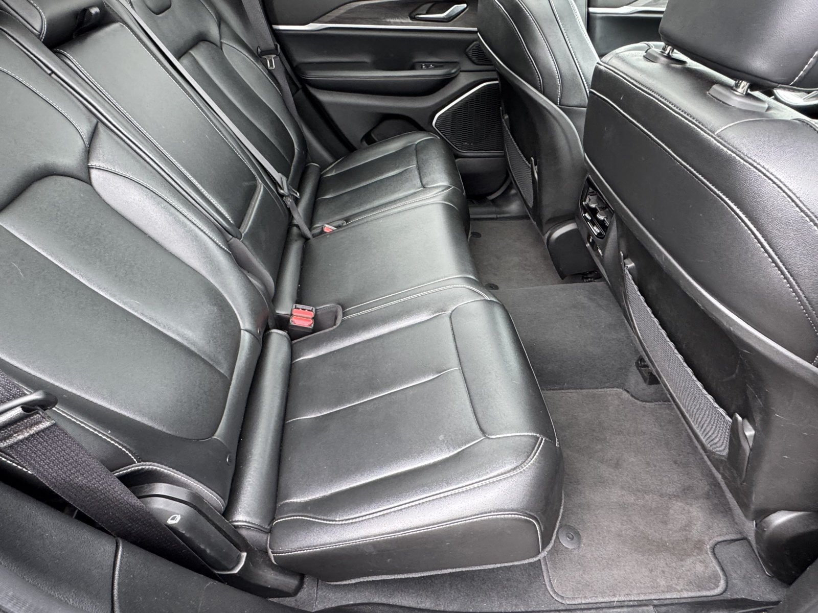 Used 2024 Jeep Grand Cherokee Limited 4xe AWD/4WD image 19