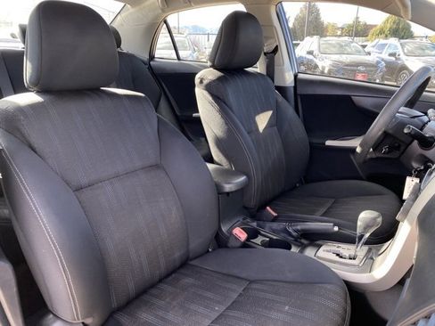 Used 2013 Toyota Corolla S image 9