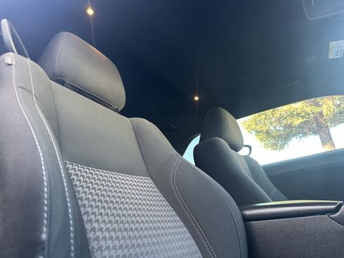 Used 2019 Dodge Challenger SXT image 16