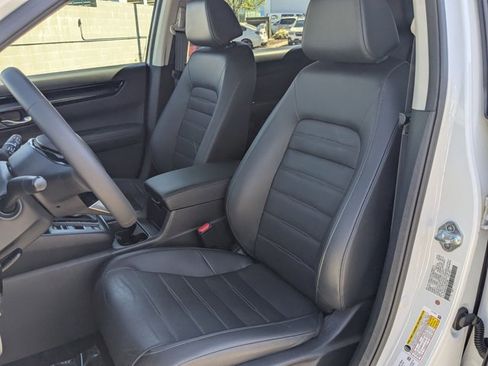 Used 2023 Honda CR-V EX-L image 16