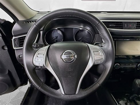 Used 2015 Nissan Rogue SL w/ SL Premium Package image 20