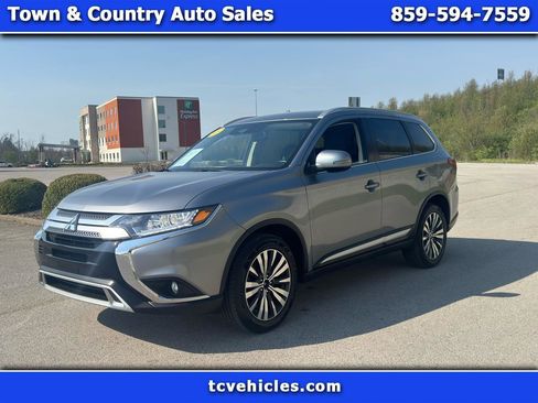 Used 2020 Mitsubishi Outlander SEL AWD/4WD image 1