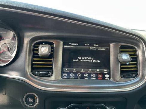 Used 2018 Dodge Charger R/T image 10