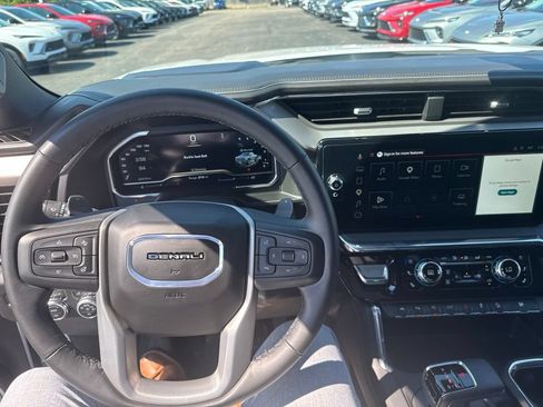 Used 2024 GMC Sierra 1500 Denali w/ Denali Reserve Package AWD/4WD image 7