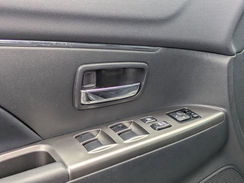 Used 2025 Mitsubishi Outlander Sport SE AWD/4WD image 13