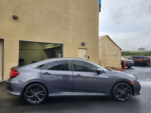 Used 2019 Honda Civic Sport image 32