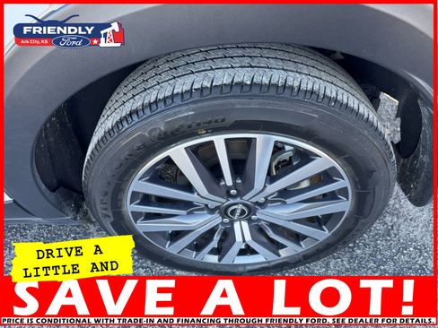 Used 2023 Nissan Kicks SV image 41