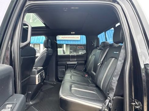 Used 2019 Ford F150 Platinum w/ Equipment Group 701A Luxury AWD/4WD image 14