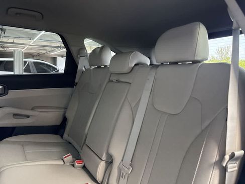 Used 2025 Kia Sorento S FWD image 22