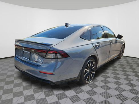 Used 2023 Honda Accord Sport image 4