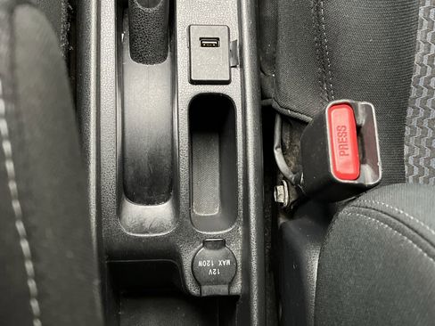 Used 2014 Nissan Versa Note SV w/ SL Package image 19