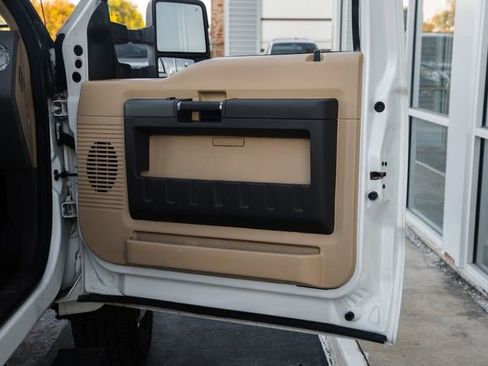 Used 2011 Ford F350 Lariat image 32