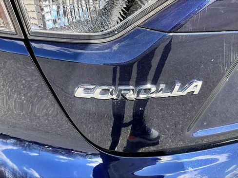 Used 2022 Toyota Corolla LE image 30
