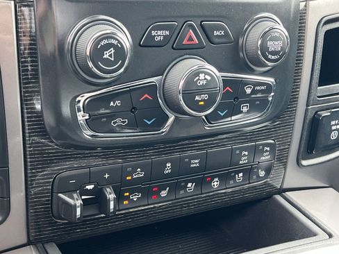 Used 2016 RAM 1500 Limited image 21