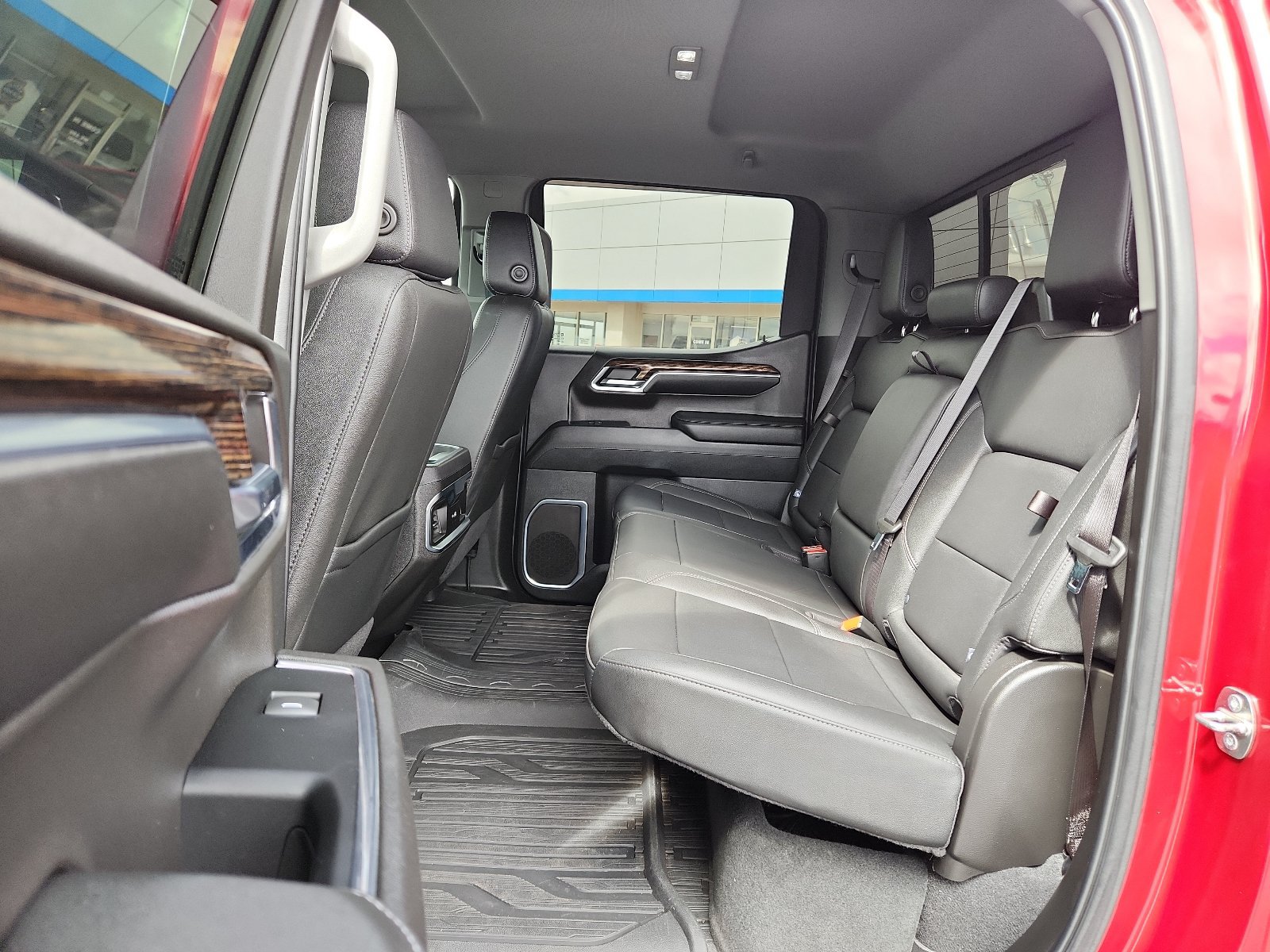Used 2024 GMC Sierra 1500 Elevation w/ Elevation Premium Package AWD/4WD image 11