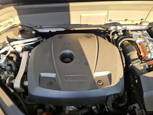 Used 2024 Volvo XC90 T8 Ultimate w/ Protection Package Premier image 18