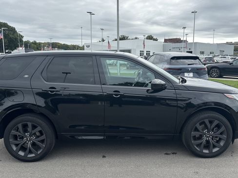 Used 2023 Land Rover Discovery Sport SE R-Dynamic image 11