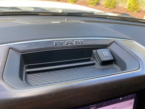 Used 2022 RAM 2500 Laramie AWD/4WD image 17