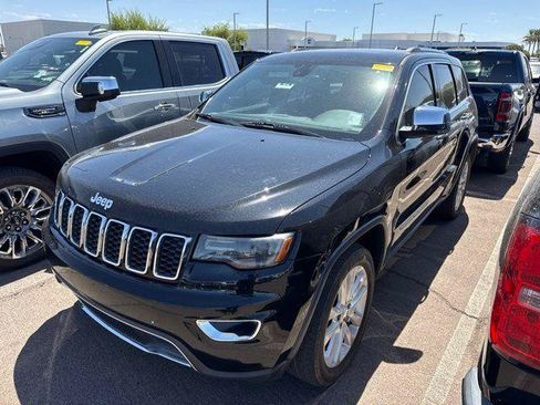 Used 2017 Jeep Grand Cherokee Limited w/ Luxury Group II AWD/4WD image 2