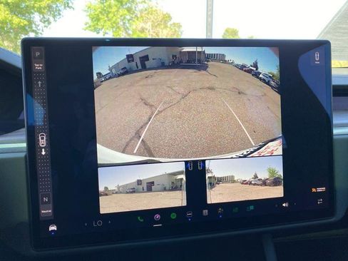 Used 2022 Tesla Model X AWD/4WD image 30