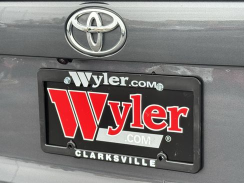 Used 2025 Toyota RAV4 XLE image 43