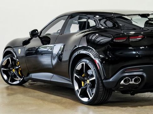 Used 2025 Ferrari Purosangue image 37