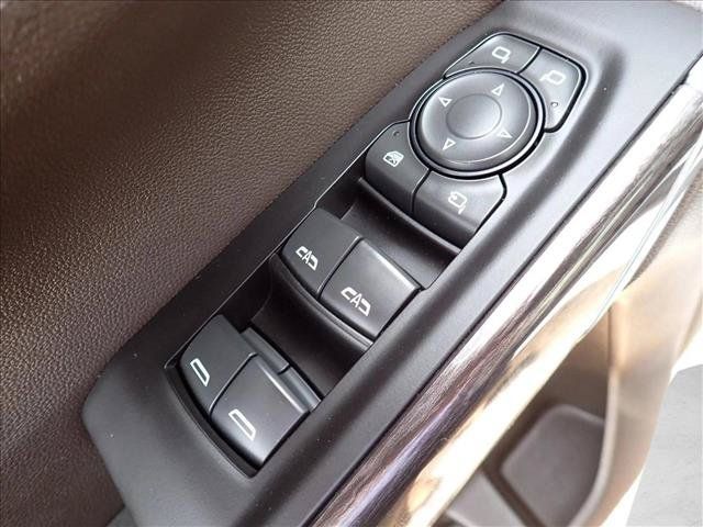 Used 2022 Chevrolet Silverado 1500 LTZ w/ Technology Package AWD/4WD image 15
