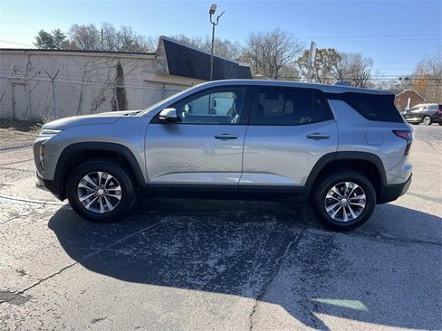 Used 2025 Chevrolet Equinox LT image 6