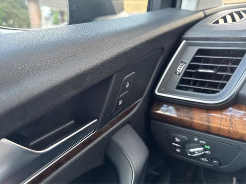Used 2018 Audi Q5 2.0T Premium AWD/4WD image 30