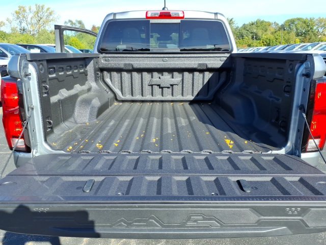 New 2026 Chevrolet Colorado ZR2 w/ Technology Package AWD/4WD image 10